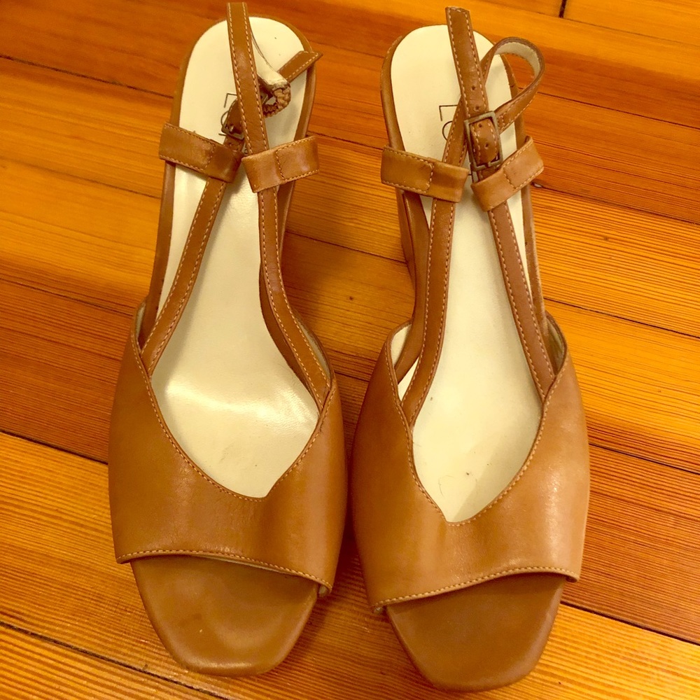 Loft sandals